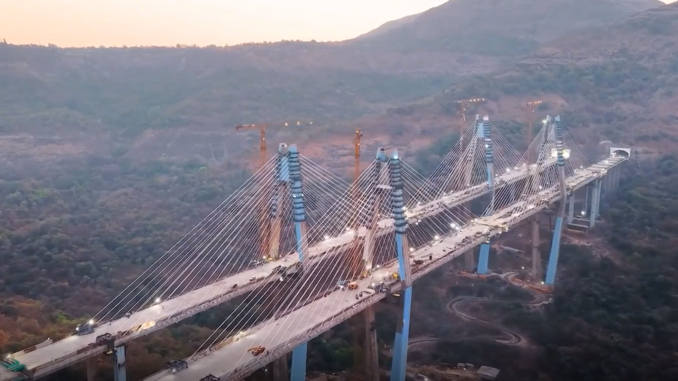 CS TECH Ai Receives Extension for Mumbai–Pune Expressway Digital Project
